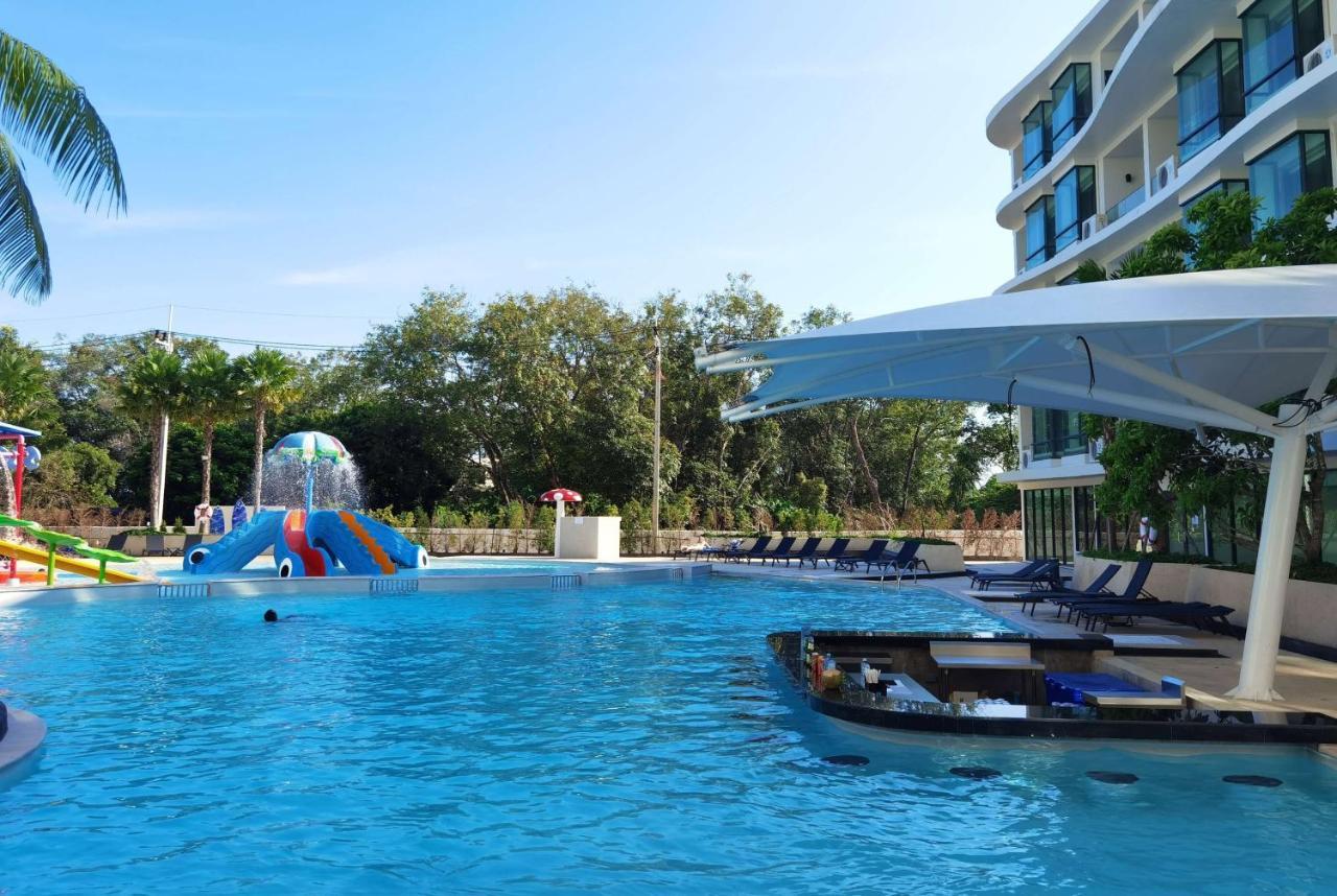 Wyndham La Phuket מלון Rawai